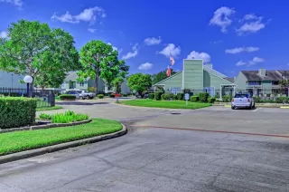 Photo #3: 74661630 Listing 