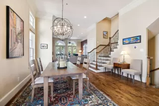 Photo #5: 74673609 Listing 