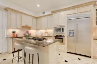 Photo #6: 74969688 Listing