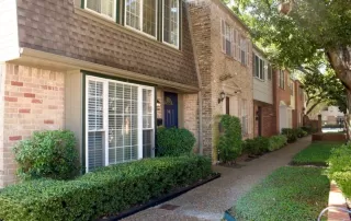 Photo #1: 75161472 Listing