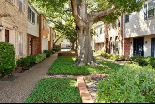 Photo #3: 75161472 Listing