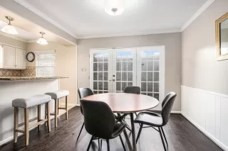 Photo #4: 75161472 Listing