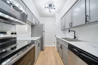 Browse active condo listings in SUMMIT COURT