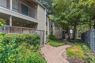 Photo #1: 75423507 Listing 