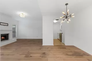 Photo #4: 75423507 Listing 