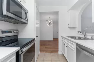 Photo #5: 75423507 Listing 