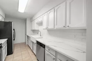 Photo #2: 75571658 Listing 