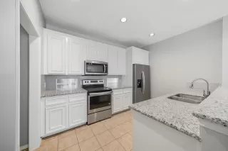 Photo #6: 75633452 Listing 