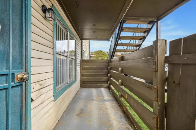 MLS: 75823067 Condo For Sale