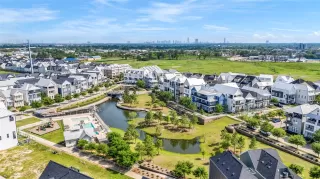 Photo #1: 75890502 Listing 