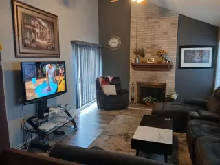 Photo #2: 75896154 Listing