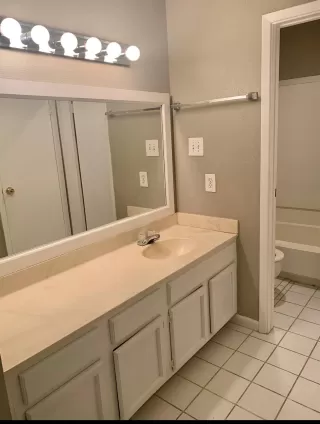 Photo #5: 75925710 Listing 