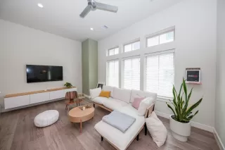 Photo #2: 76027673 Listing 