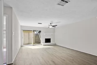 Photo #2: 76106760 Listing 