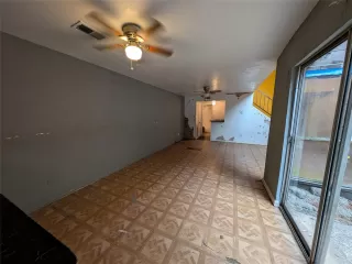 Photo #5: 76123390 Listing