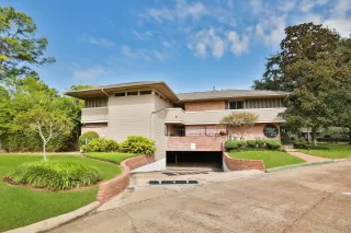 Photo #1: 76522657 Listing 