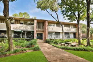 Photo #4: 76522657 Listing 