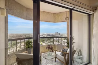 Photo #3: 76577682 Listing 