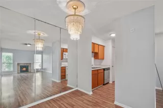 Photo #2: 77058614 Listing 