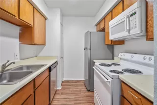 Photo #3: 77058614 Listing 