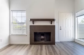 Photo #4: 77165627 Listing 