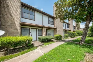 Photo #5: 77439900 Listing