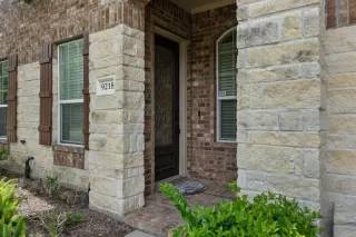 Photo #2: 77487597 Listing