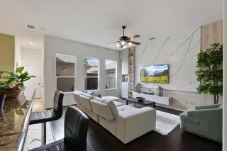 Photo #6: 77487597 Listing