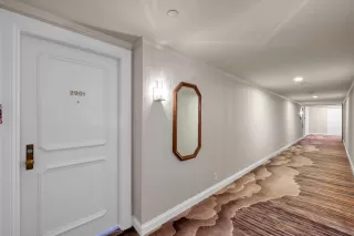 Photo #4: 77861814 Listing