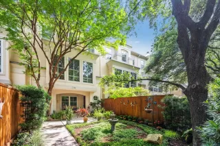 Photo #2: 77865318 Listing 