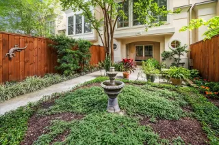 Photo #3: 77865318 Listing 