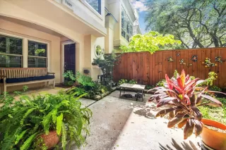 Photo #5: 77865318 Listing 