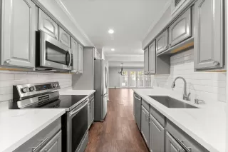 Photo #5: 78079495 Listing 