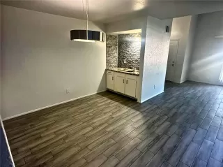 Photo #4: 78118740 Listing