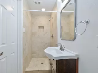 Photo #4: 7853906 Listing 