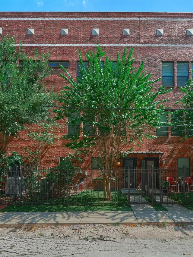 MLS: 79203264 Condo For Sale