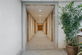 Photo #4: 79744229 Listing