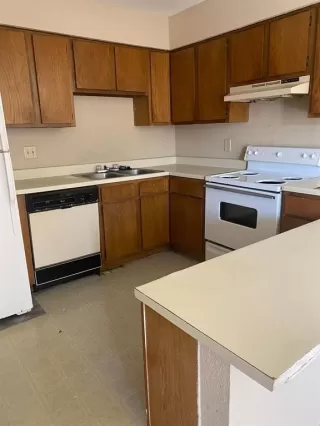 Photo #5: 79853163 Listing 