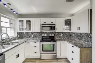 Photo #2: 79881032 Listing 