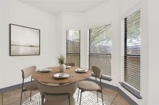 Photo #6: 79898739 Listing