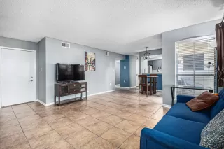 Photo #3: 80532549 Listing 