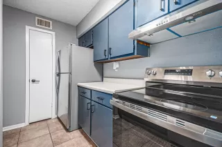 Photo #6: 80532549 Listing 