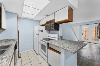 Photo #5: 81199181 Listing 