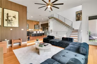 Photo #3: 81224634 Listing 