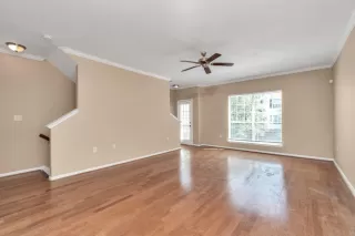 Photo #3: 81228595 Listing 