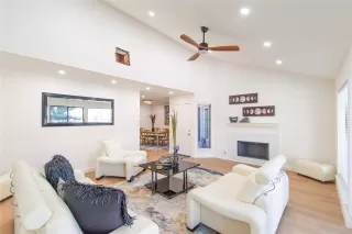 Photo #4: 81489042 Listing 