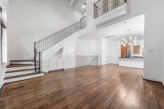 Photo #1: 81634559 Listing 