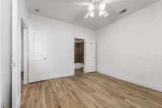 Photo #6: 81634559 Listing 