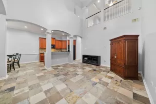 Photo #3: 81966841 Listing