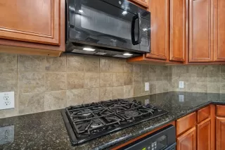 Photo #6: 81966841 Listing